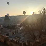 Naraca Cave House Bed & Breakfast