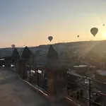 Naraca Cave House Bed & Breakfast