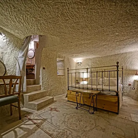 Naraca Cave House Bed & Breakfast 2*
