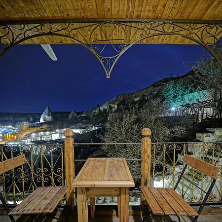 Naraca Cave House Bed & Breakfast