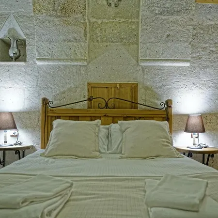 Bed & Breakfast Naraca Cave House 2*