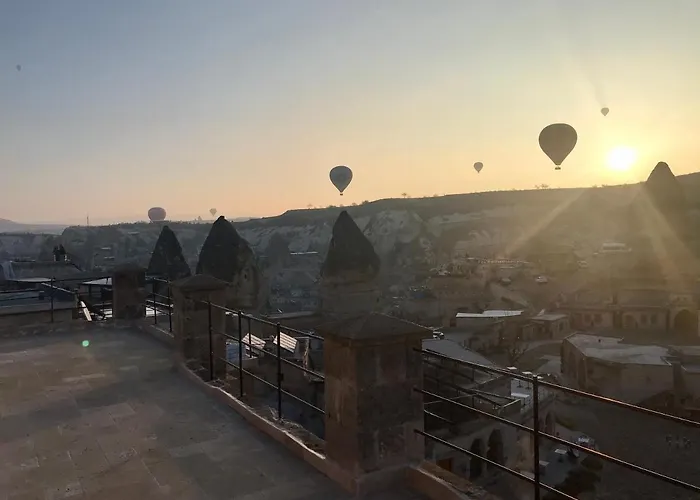 Naraca Cave House Bed & Breakfast