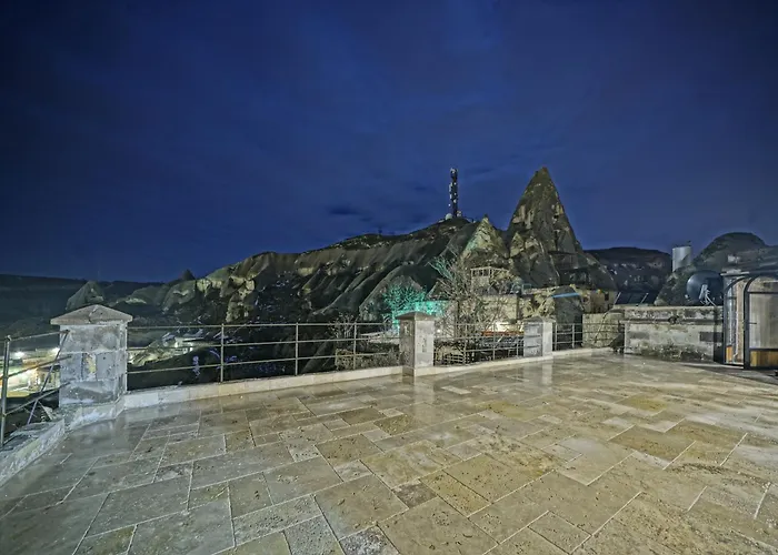 Naraca Cave House Bed & Breakfast 4*